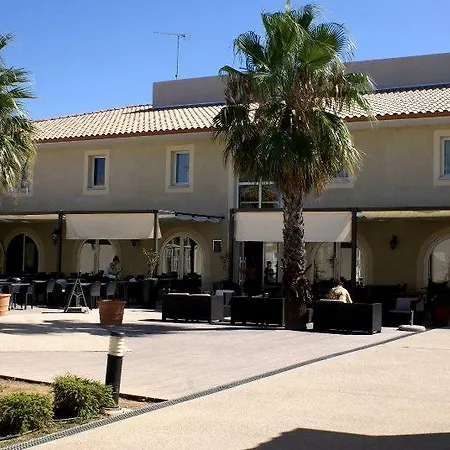 Jasses De Camargue 3*